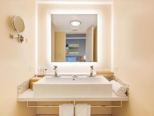 Eden Roc Miami Beach : photo 4 de la chambre chambre lit king-size premium - vue sur baie