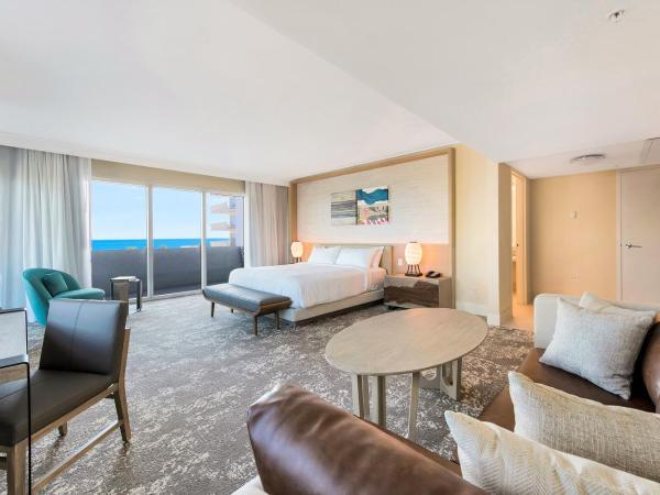 Eden Roc Miami Beach : photo 1 de la chambre suite lit king-size premium - côté océan