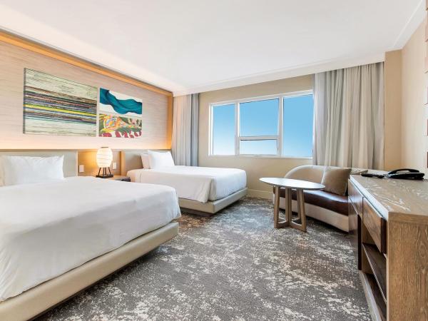 Eden Roc Miami Beach : photo 1 de la chambre chambre 2 lits queen-size premium - vue sur complexe hôtelier