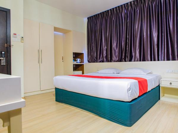 HOTEL 101 PERMAS JAYA : photo 4 de la chambre chambre lit king-size supérieure