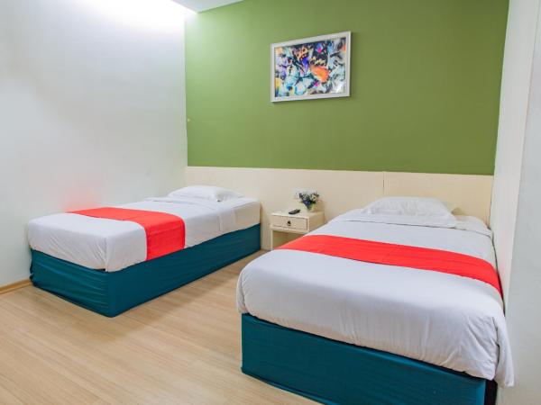 HOTEL 101 PERMAS JAYA : photo 2 de la chambre chambre lits jumeaux