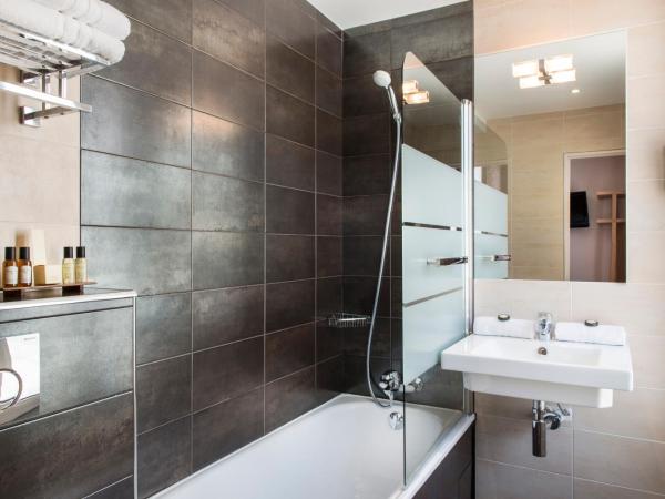 Hotel Ariane Montparnasse by Patrick Hayat : photo 10 de la chambre deux chambres doubles classiques adjacentes 