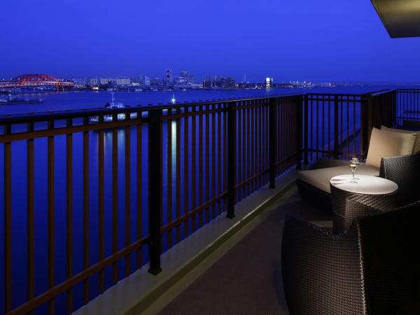 Kobe Minato Onsen Ren : photo 3 de la chambre deluxe twin room with tatami area and terrace - city view