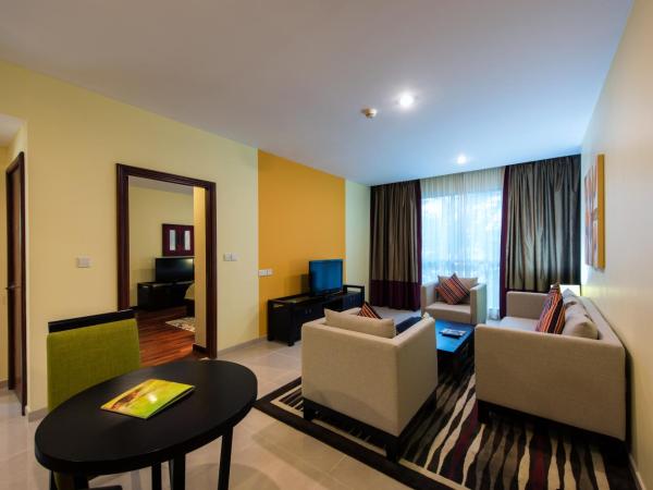 Ramada by Wyndham Downtown Dubai : photo 1 de la chambre chambre accessible aux personnes à mobilité réduite