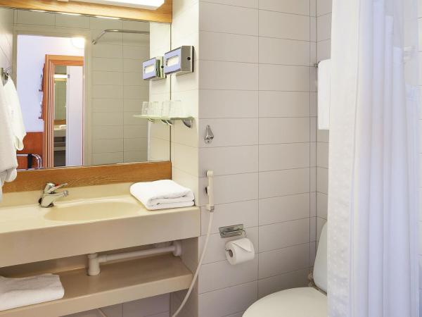 Holiday Inn Helsinki-Vantaa Airport, an IHG Hotel : photo 2 de la chambre chambre lits jumeaux standard