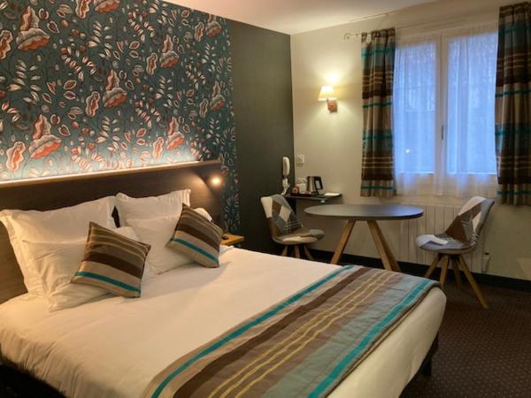 Castel Fleuri : photo 2 de la chambre chambre double supérieure avec douche