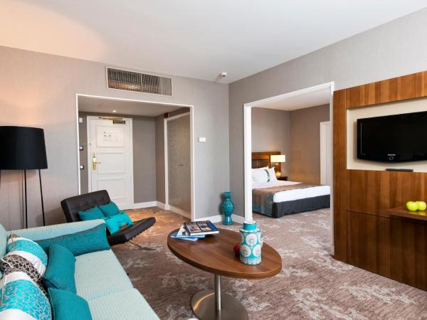 Holiday Inn Nice, an IHG Hotel : photo 7 de la chambre suite avec vue - non-fumeurs
