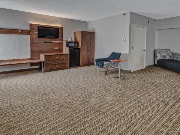 Holiday Inn Express Memphis Medical Center - Midtown, an IHG Hotel : photo 1 de la chambre chambre double standard avec 2 lits doubles et baignoire accessible aux personnes à mobilité réduite - adaptée aux personnes à mobilité réduite