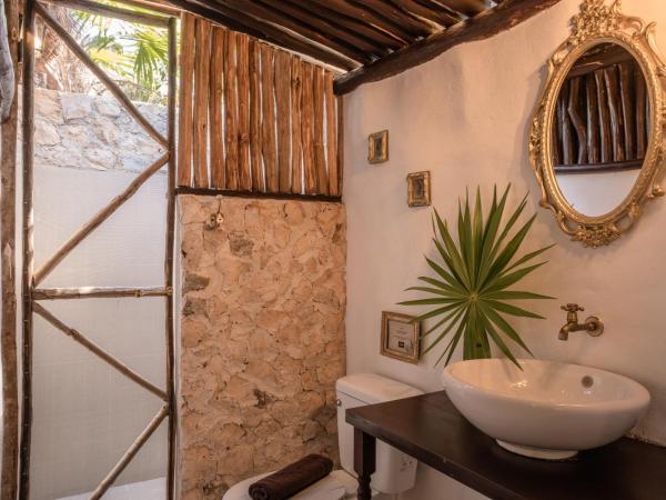 Playa Esperanza Tulum : photo 8 de la chambre chambre double avec salle de bains privative