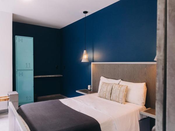 Septimo Hostal : photo 1 de la chambre chambre double avec salle de bains privative