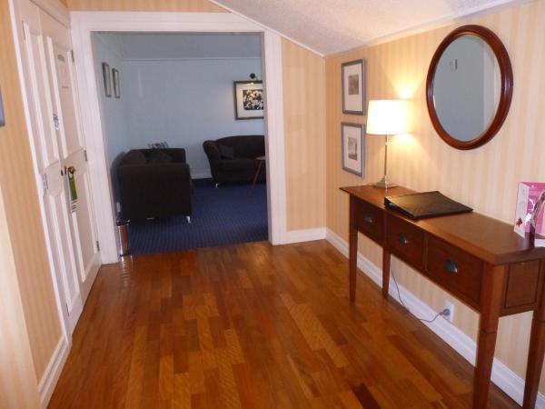 Millennium Hotel Rotorua : photo 7 de la chambre suite lit king-size avec accès au salon club - réservée aux adultes