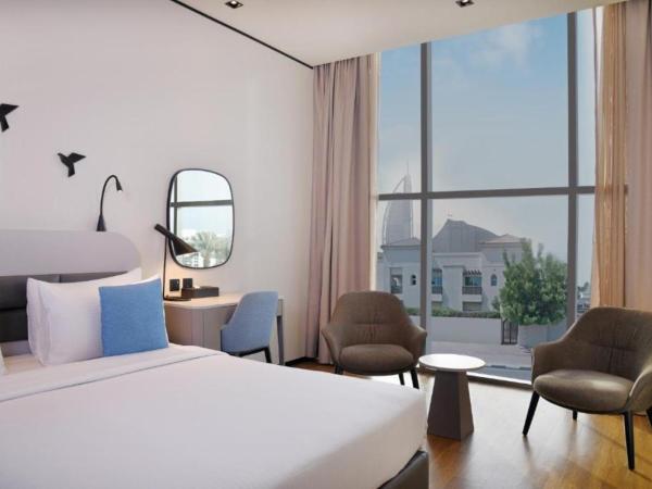 Lemon Tree Hotel, Jumeirah Dubai : photo 5 de la chambre chambre supérieure avec transfert plage gratuit - vue sur burj