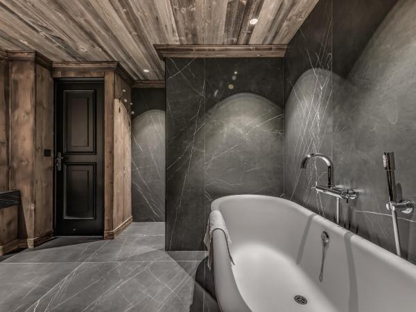 Hotel & Spa Le Val d'Isère : photo 6 de la chambre chambre quadruple - vue sur montagnes