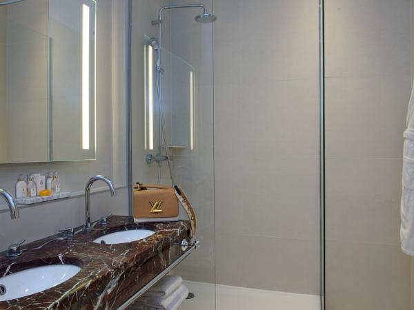 Hôtel Alfred Sommier : photo 3 de la chambre chambre double ou lits jumeaux supérieure