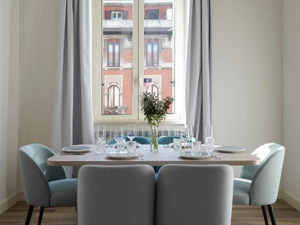 numa I Loreto Apartments : photo 1 de la chambre large 2 bedroom apartment with balcony and sofa bed