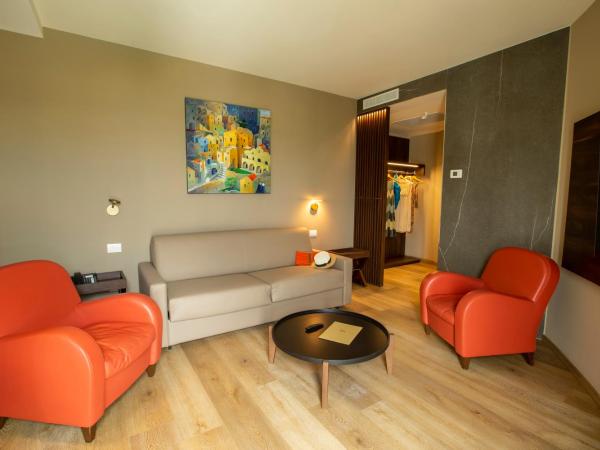 UNAHOTELS MH Matera : photo 6 de la chambre suite exécutive