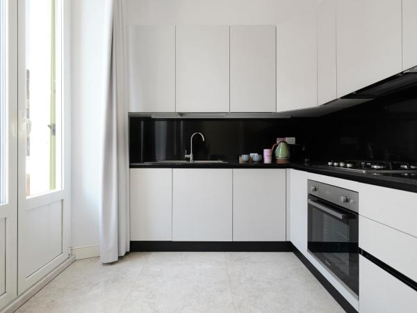 numa I Loreto Apartments : photo 4 de la chambre extra large 2 bedroom apartment with balcony and sofa bed