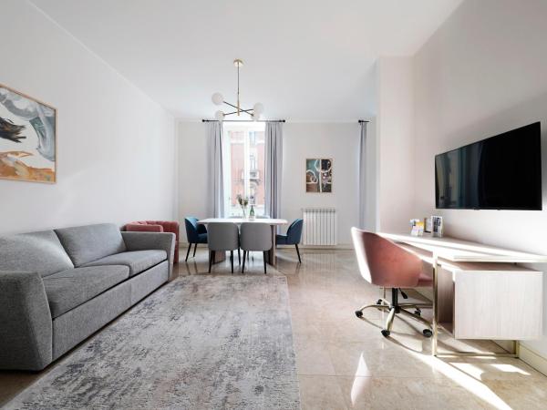 numa I Loreto Apartments : photo 2 de la chambre extra large 2 bedroom apartment with balcony and sofa bed