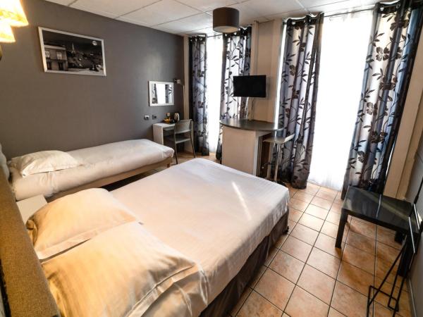 Hôtel Furania : photo 4 de la chambre chambre triple