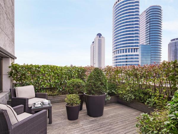 Hyatt Centric Levent Istanbul : photo 1 de la chambre suite lit king-size avec terrasse