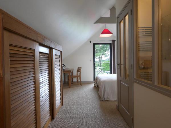 Villa Mané Lann Maison d'hôtes & spa : photo 2 de la chambre chambre double - vue sur piscine