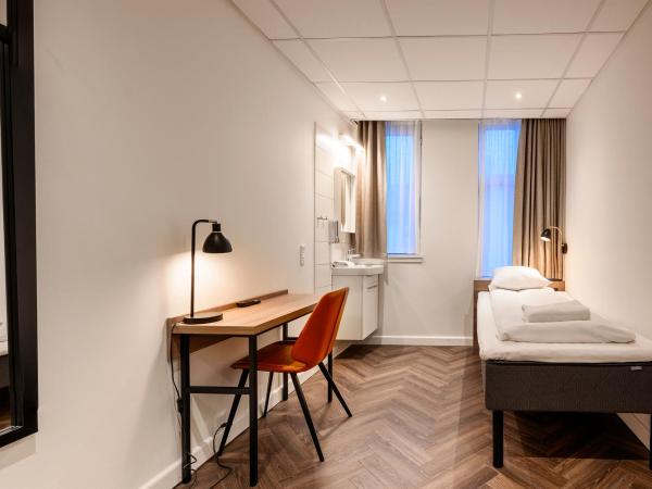 Go Hotel Saga : photo 5 de la chambre chambre simple avec salle de bains commune