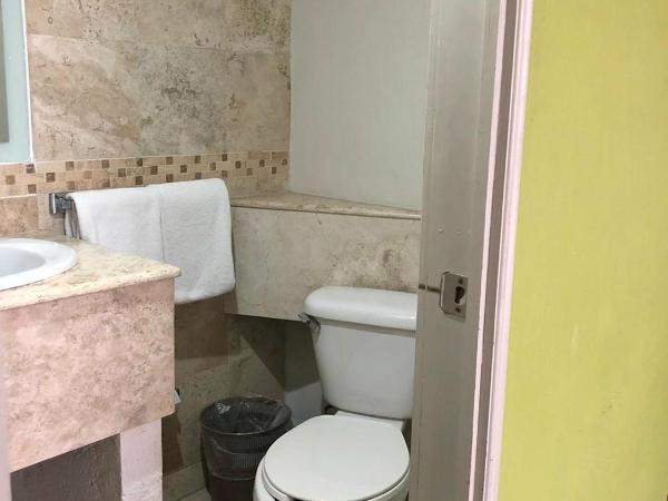 Hotel Ruah : photo 4 de la chambre chambre standard lit queen-size