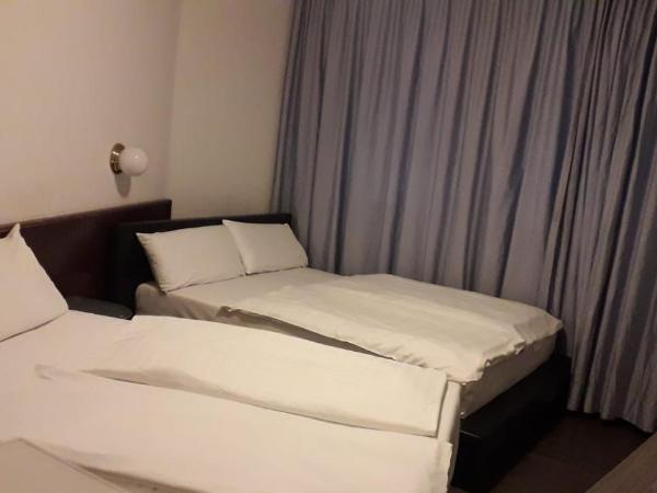 Hotel Berliner Hof : photo 4 de la chambre chambre deluxe avec 2 lits queen-size