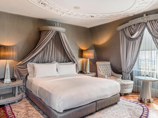 Wyndham Grand Istanbul Kalamış Marina Hotel : photo 3 de la chambre suite exécutive avec accès au club privilèges - vue sur mer