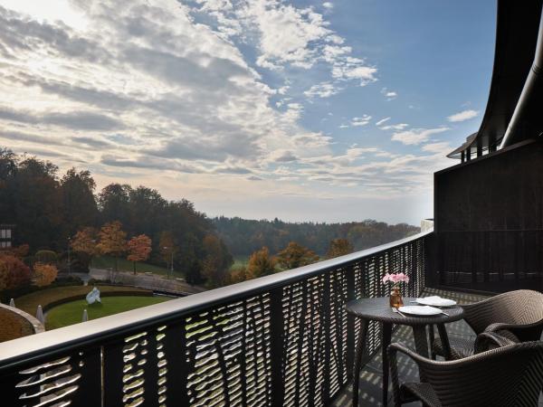 The Dolder Grand - City and Spa Resort Zurich : photo 6 de la chambre suite junior de luxe avec balcon - vue sur lac