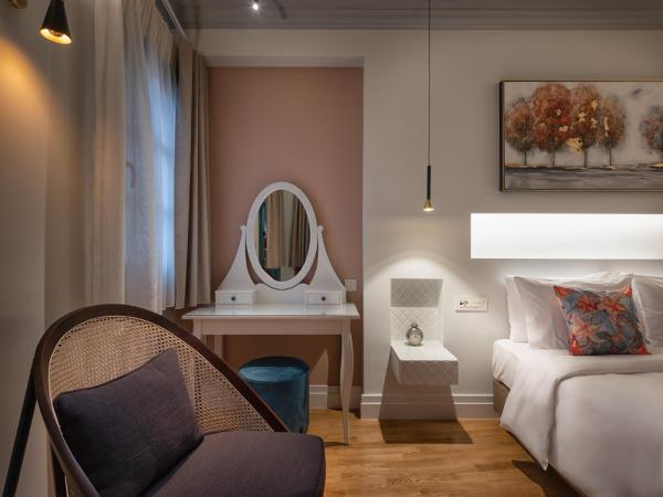 CASTRELLO Old Town Hospitality : photo 4 de la chambre chambre double deluxe