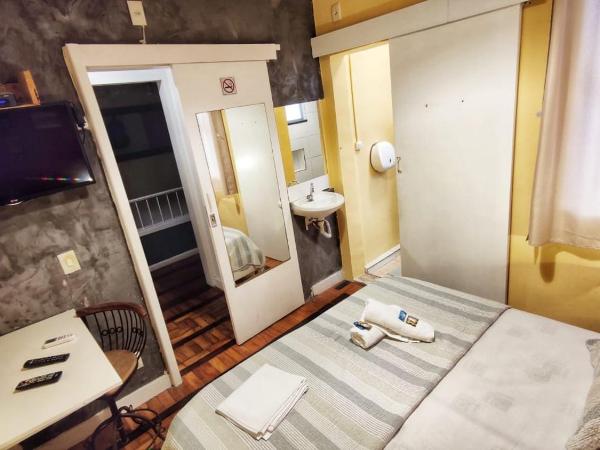 Rio Deal Guest House : photo 5 de la chambre chambre double ou lits jumeaux basique avec salle de bains privative