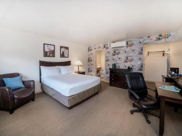 The Grove West Seattle Inn : photo 2 de la chambre chambre lit queen-size 