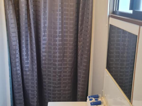 Discovery Parks - Mornington Hobart : photo 1 de la chambre economy studio cabin - sleeps 4