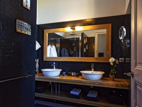 Le 27- Boutique B&B : photo 10 de la chambre chambre double deluxe