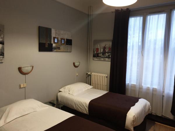 Hotel Le Splendid : photo 1 de la chambre chambre lits jumeaux