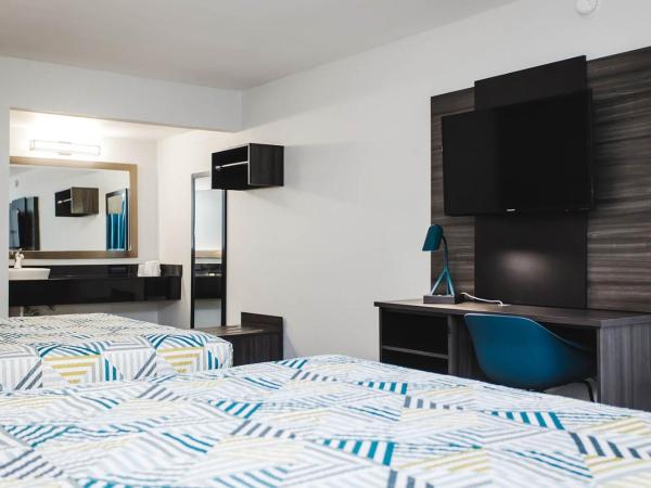 Studio 6 Houston TX Medical Center NRG Stadium : photo 2 de la chambre chambre deluxe avec 2 lits queen-size - non-fumeurs