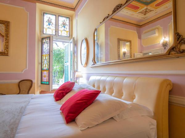 Corte Realdi Suites Piazza Erbe : photo 9 de la chambre appartement supérieur avec terrasse - vue sur ville