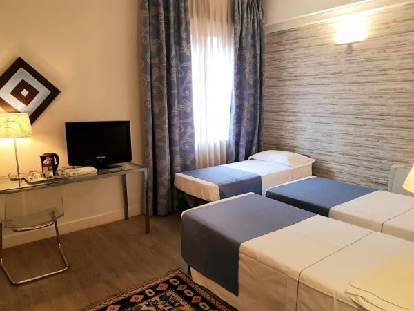 Hotel Lancaster : photo 3 de la chambre chambre triple