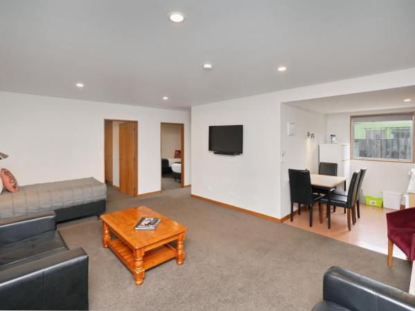 306 Motel Apartments : photo 5 de la chambre appartement 2 chambres avec baignoire spa