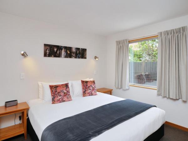 306 Motel Apartments : photo 3 de la chambre appartement 2 chambres avec baignoire spa