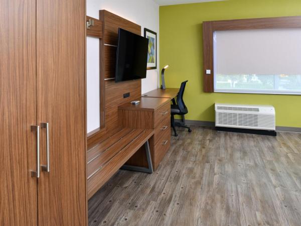 Holiday Inn Express Orlando - South Park, an IHG Hotel : photo 1 de la chambre chambre lit king-size - accessible aux personnes à mobilité réduite / adapté aux malentendants