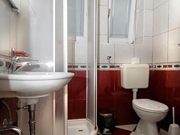 Angela Classic Rooms & Apartments : photo 2 de la chambre chambre double ou lits jumeaux avec salle de bains privative