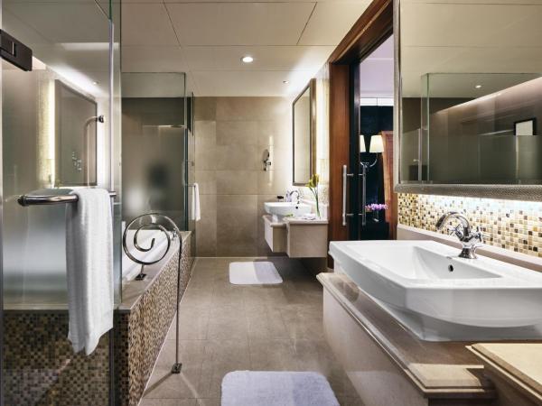 InterContinental Shenzhen, an IHG Hotel : photo 5 de la chambre suite club premier lit king-size 