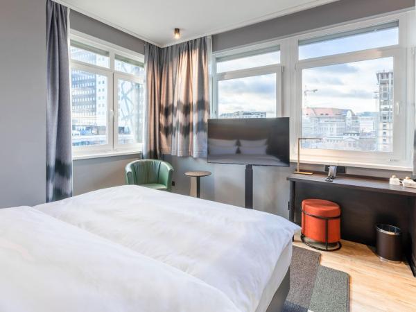 TITANIC Comfort Kurfürstendamm : photo 2 de la chambre chambre lit king-size supérieure