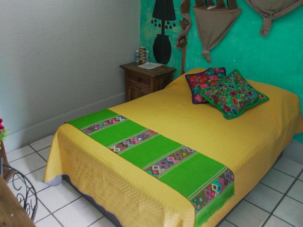 Hotel Media Luna : photo 4 de la chambre chambre double