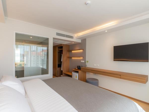 Shambhala Hotel Pattaya : photo 6 de la chambre chambre lit king-size supérieure