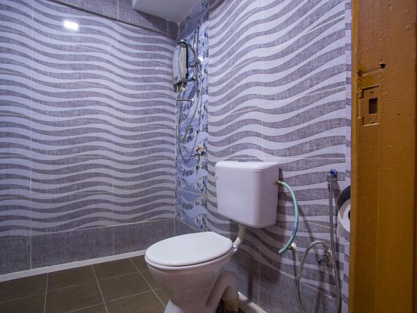 MK Inn Hotel : photo 2 de la chambre chambre lit queen-size