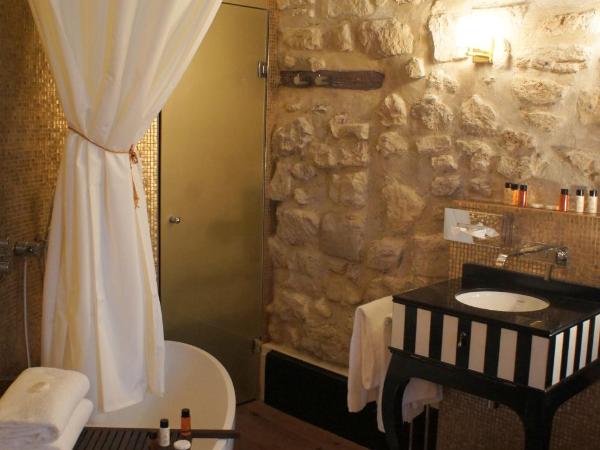 Tonic Hotel Saint Germain des Prés : photo 6 de la chambre chambre double classique avec baignoire