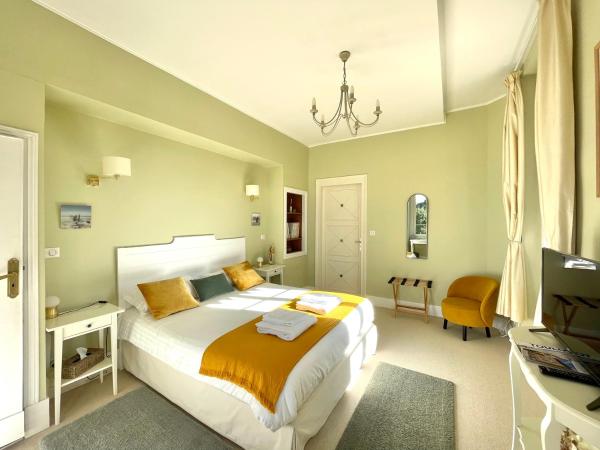 La Mélanotte : photo 1 de la chambre chambre double - vue sur jardin